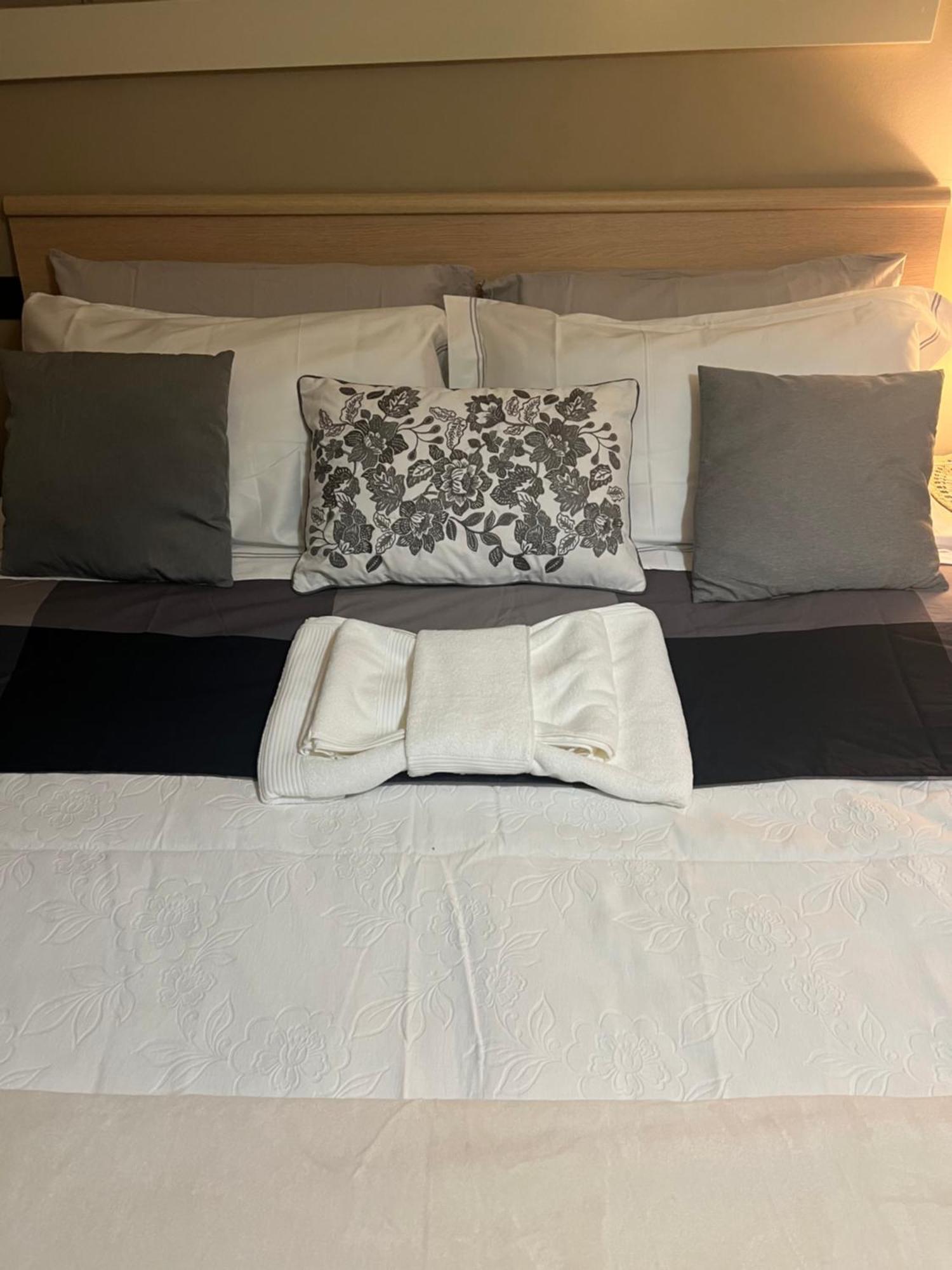 Apartament Charme & Relax - Fiera Di Roma - Fiumicino Airport Ponte Galeria Zewnętrze zdjęcie
